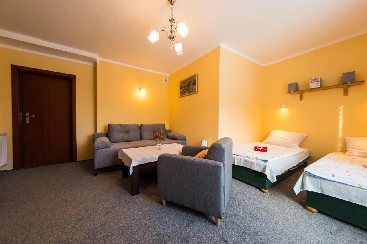 Ferienwohnung Willa Przy Deptaku Szczyrk Exterior foto