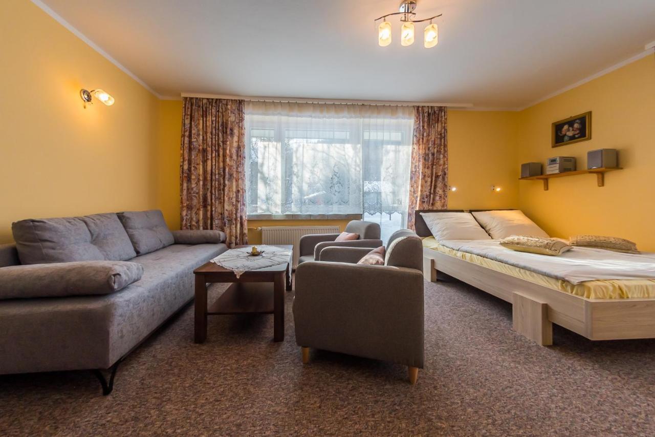 Ferienwohnung Willa Przy Deptaku Szczyrk Exterior foto