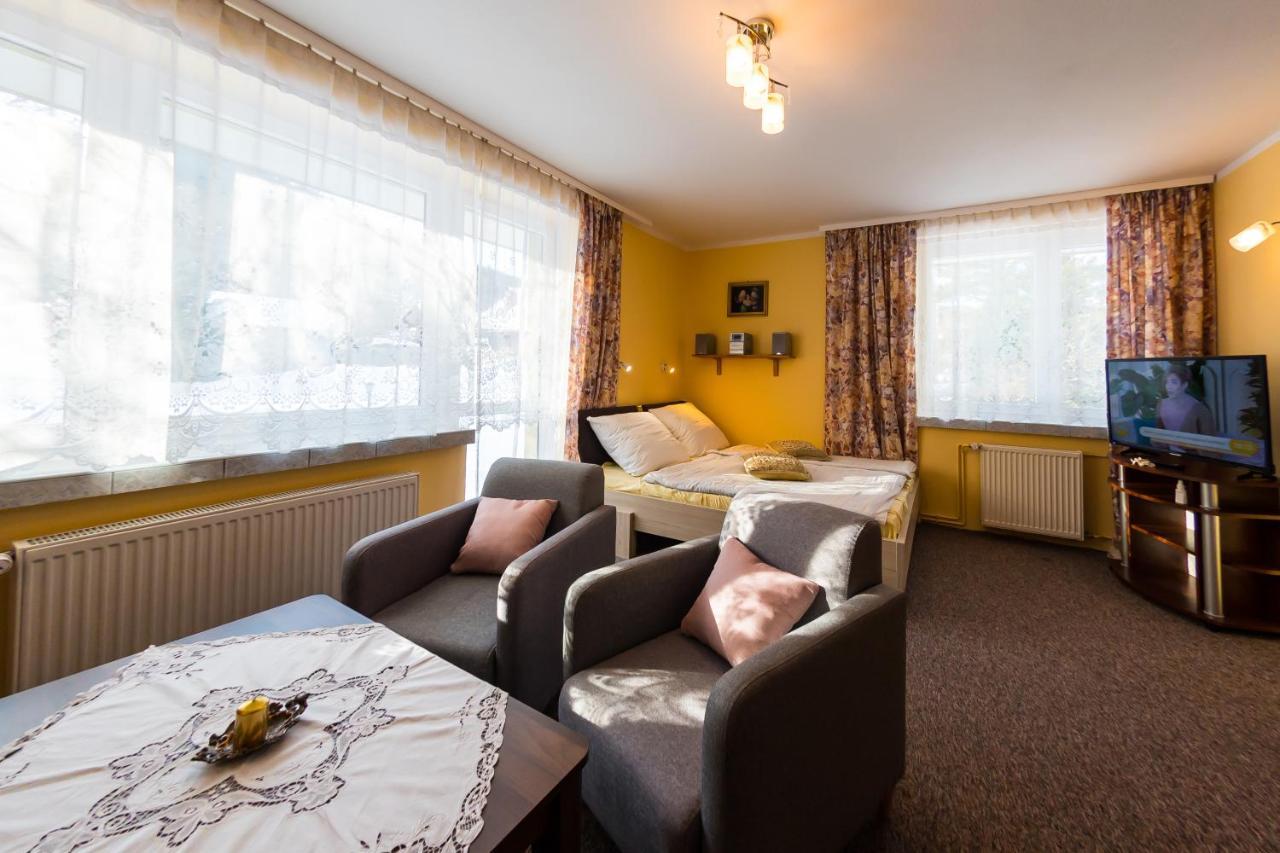 Ferienwohnung Willa Przy Deptaku Szczyrk Exterior foto