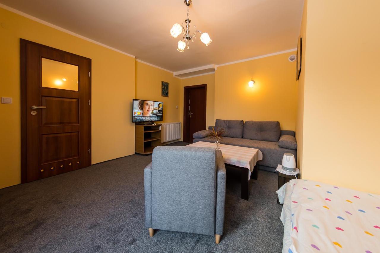 Ferienwohnung Willa Przy Deptaku Szczyrk Exterior foto